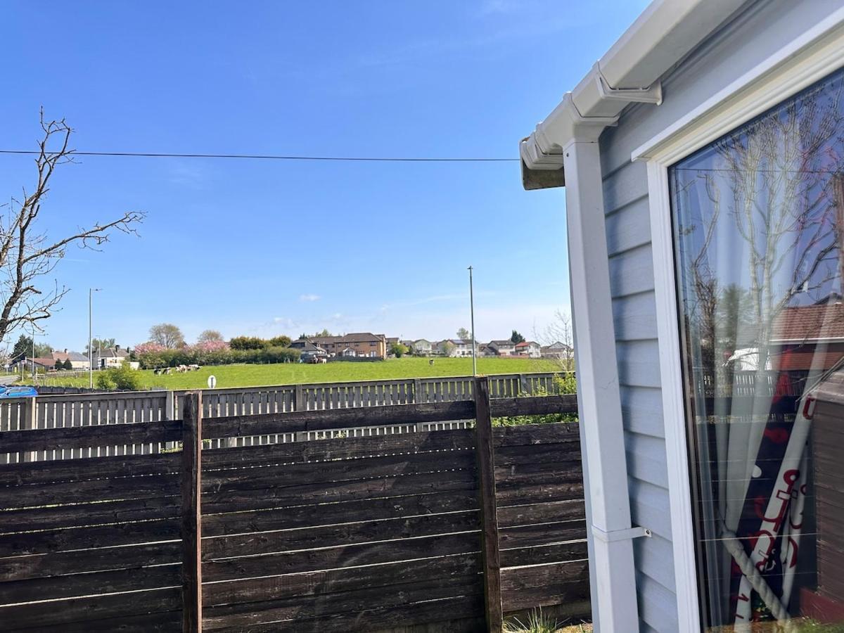 3-Bedroom Swift Caravan - Uddingston, Glasgow Exterior photo