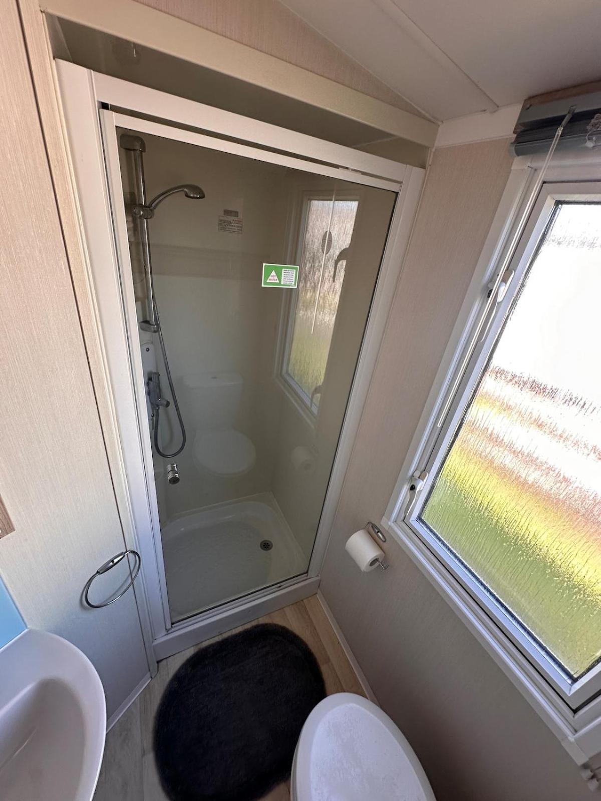 3-Bedroom Swift Caravan - Uddingston, Glasgow Exterior photo